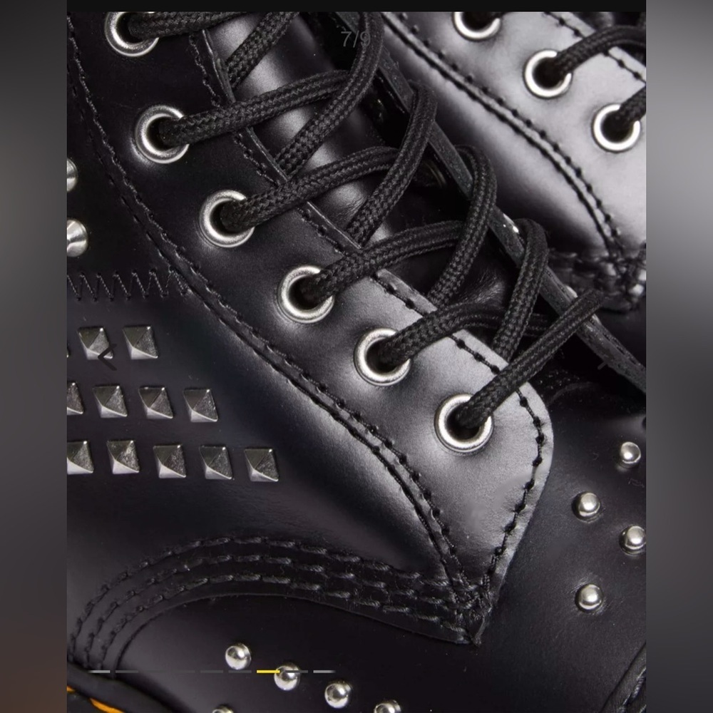 DR MARTENS 1460 STUDDED ZIP ATLAS LEATHER LACE UP - Picture 3 of 16